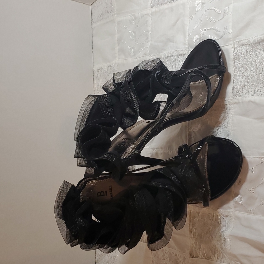 B Bakers "Rory" Patent Leather Dress Heels $15 Size 8.5B